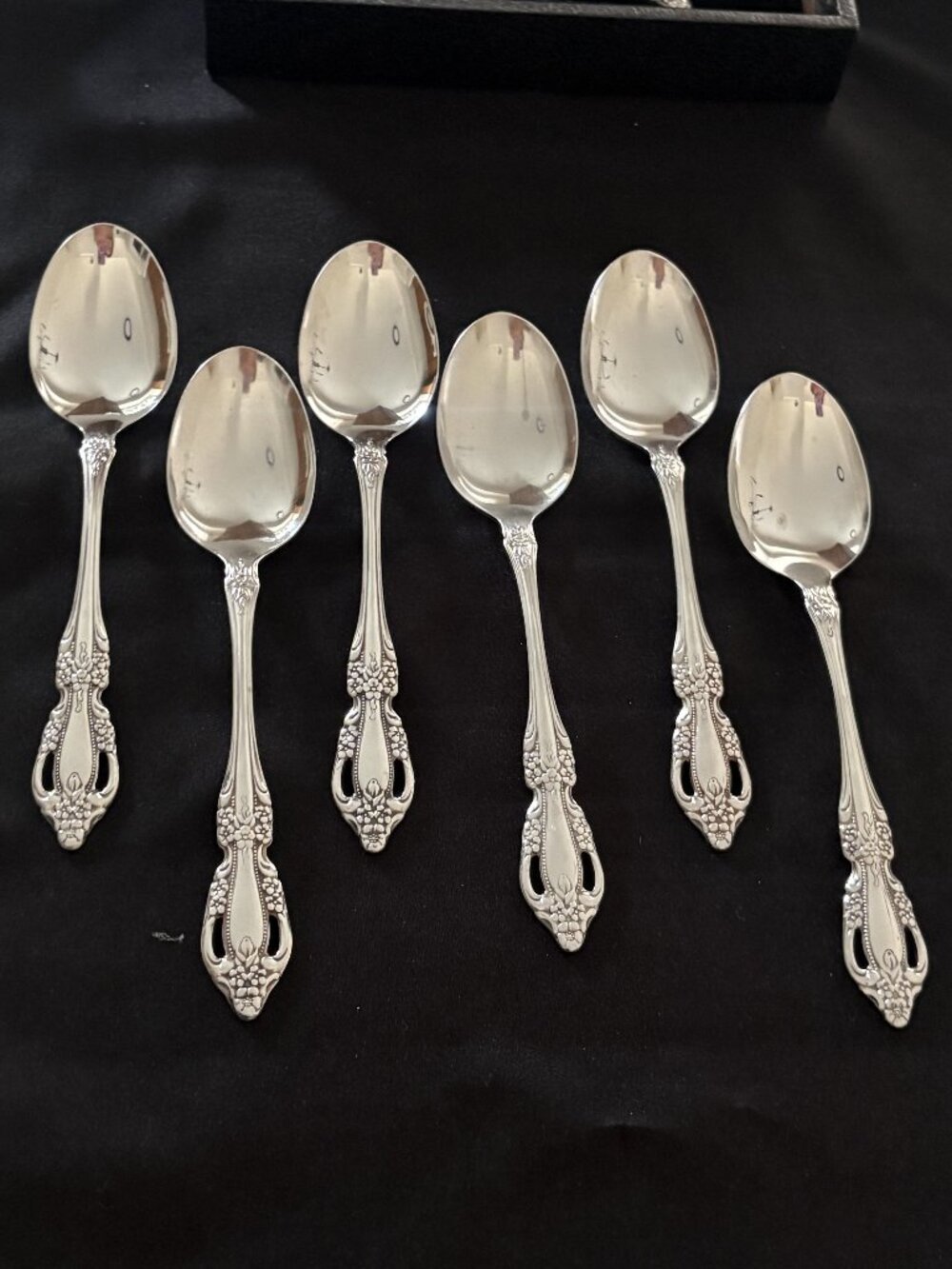 Oneida Raphael Stainless - Soup Spoons